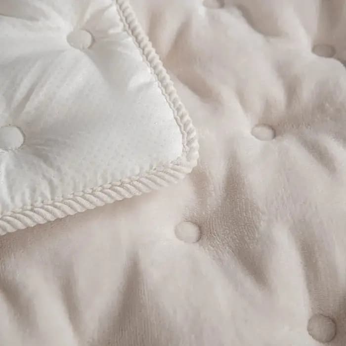 Coussin de canapé avec une sensation de luxe légère pour toutes les saisons