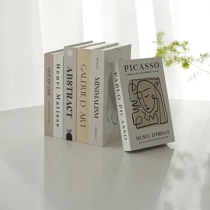 Boîte de rangement de faux livres de luxe ouverte