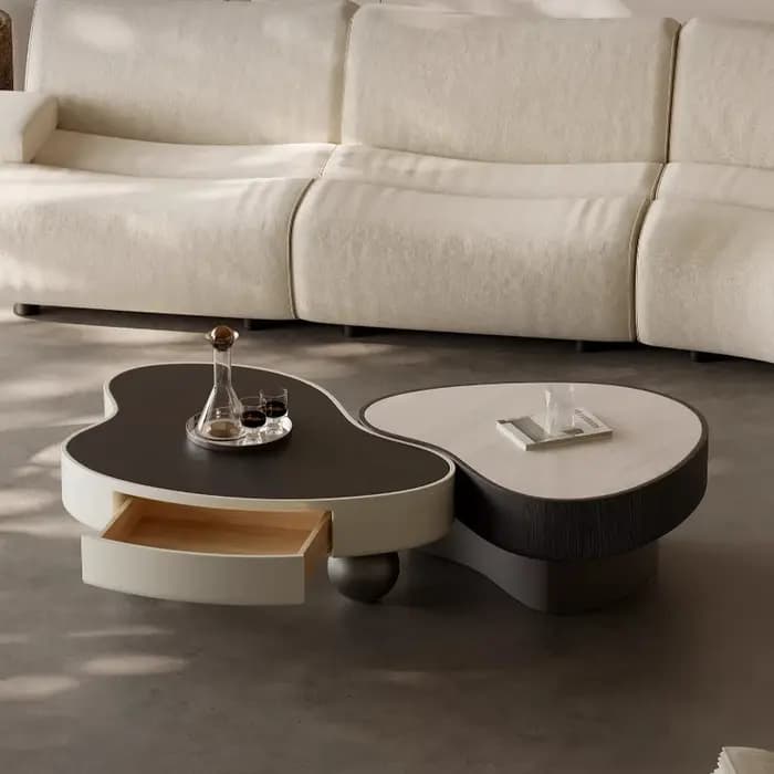 Table basse de forme spéciale avec rangement