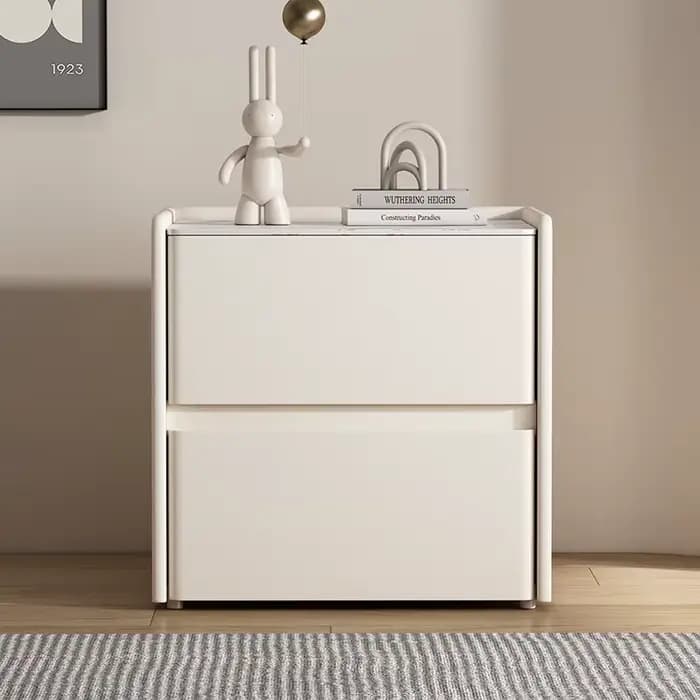 Table de chevet glamour au design minimaliste italien
