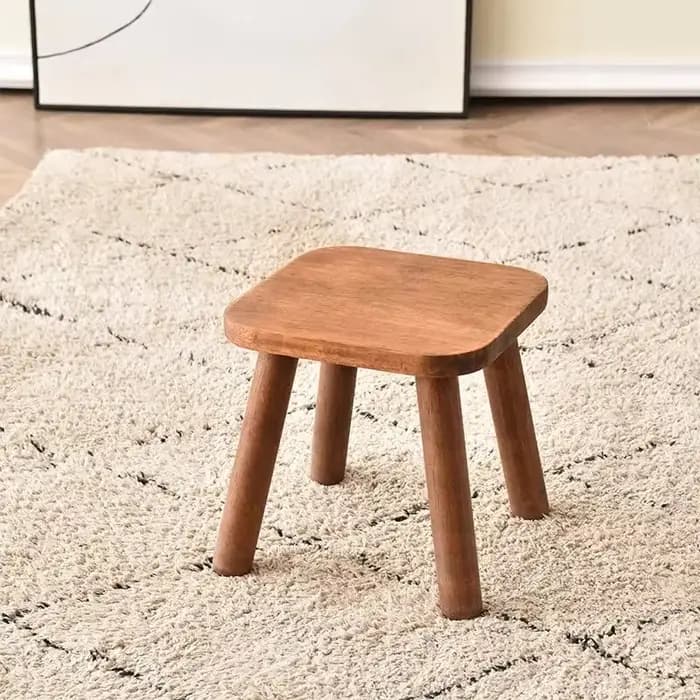 Tabouret empilable en bois massif