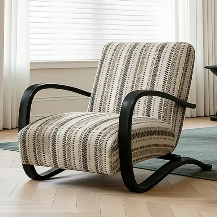 Chaises de salon en bois