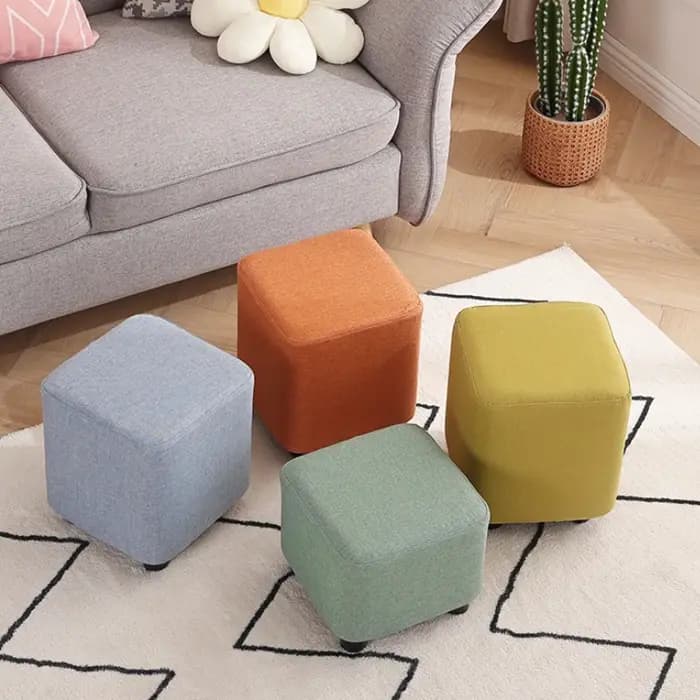 Tabouret carré en bois enrichi solide