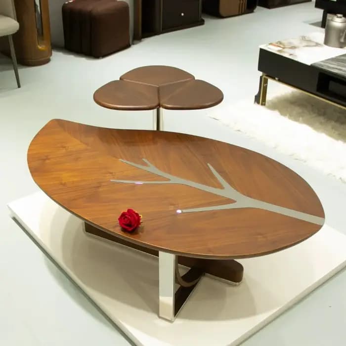 Table basse en bois irrégulière de style rustique pour salon