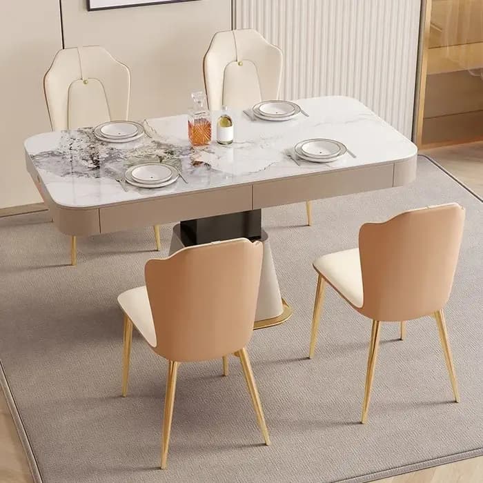 Table basse à cadre clair
