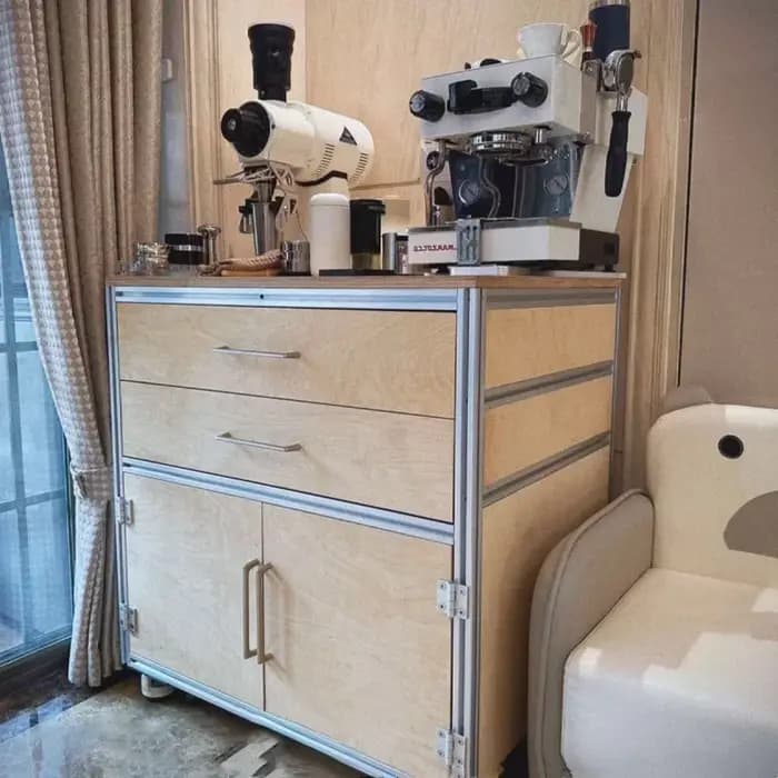Créez un coin de café curatif à la maison! L'armoire de rangement à vent en bois est trop valieuse