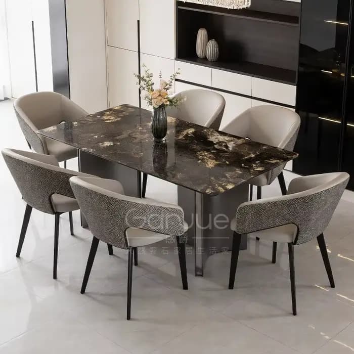 Chaises italiennes pour salon
