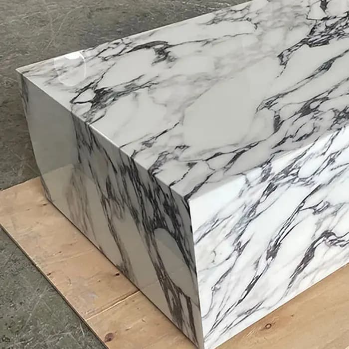 Petite table basse ronde avec tiroirs