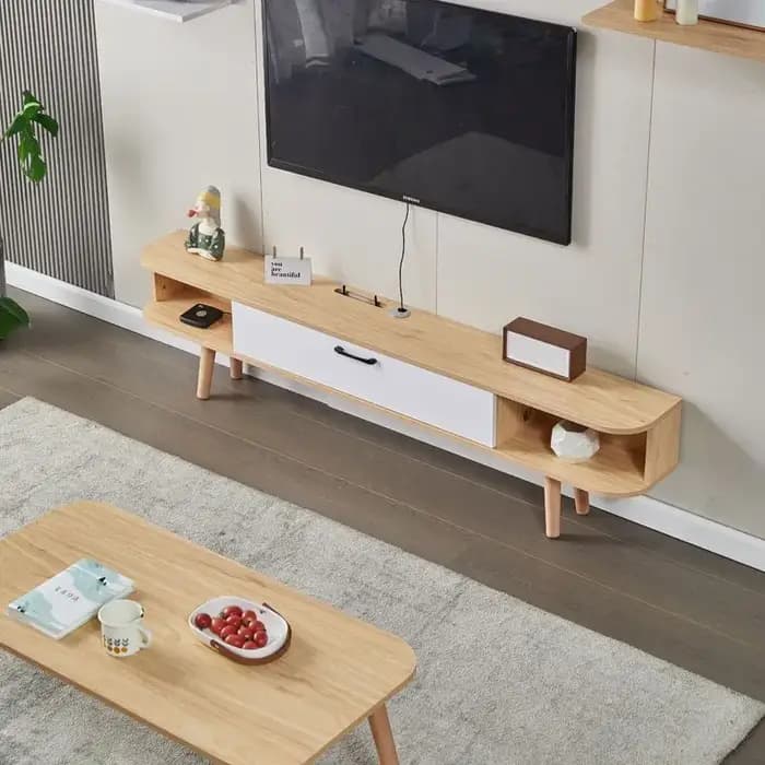 Meuble TV en bois massif pour petit appartement