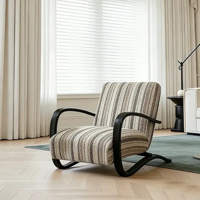 Chaises de salon en bois
