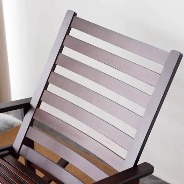 Fauteuil à bascule moderne et confortable