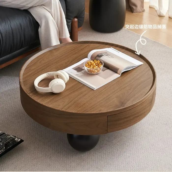 Table basse ronde de style médiéval