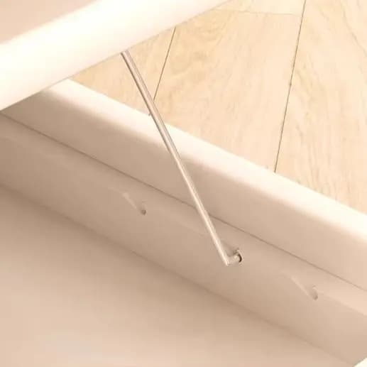 Table d'appoint en forme de C