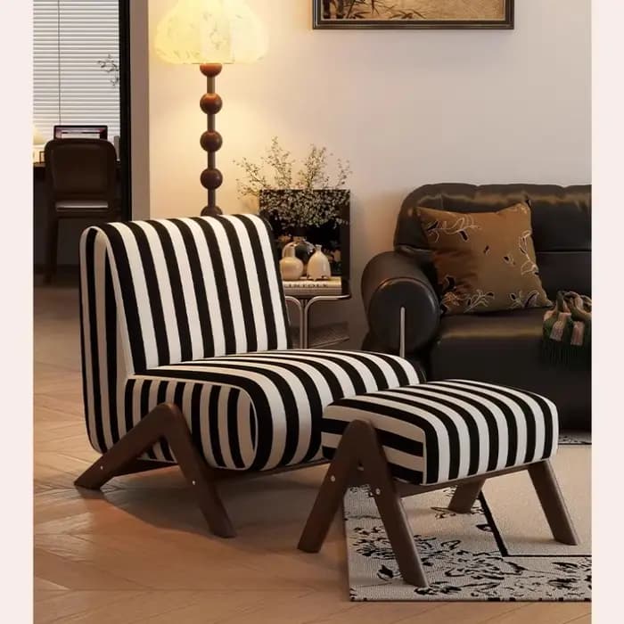 Fauteuil simple de style antique
