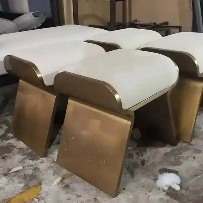 Repose-pieds de luxe nordique en métal, tabourets en cuir souple pour Van légère, chaise de maison d