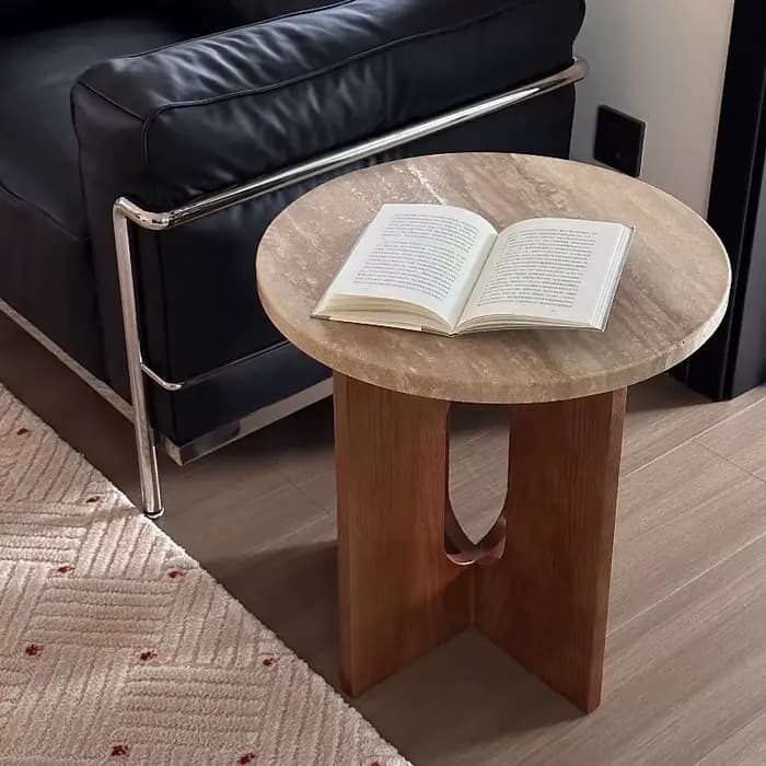 Petite table basse ronde en bois massif