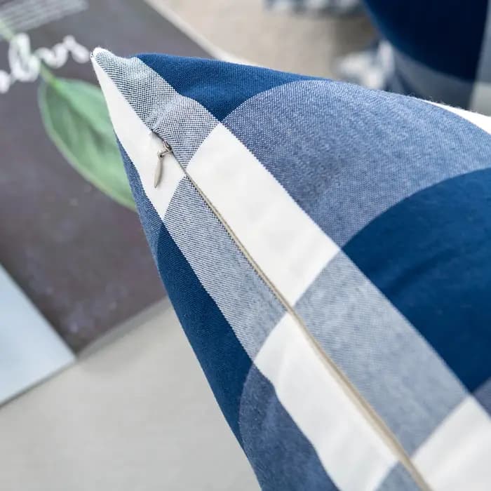 Juste de coussin à glands en coton et lin teint en fil bleu