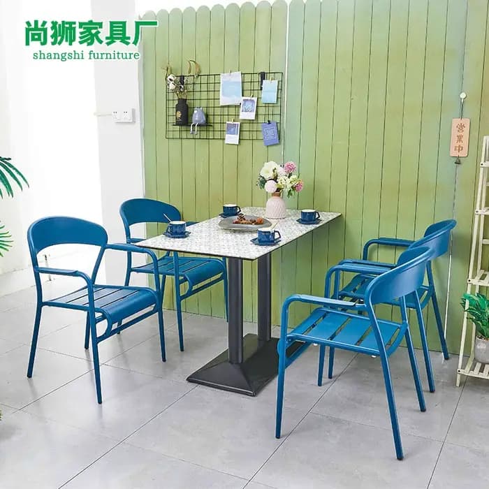 Table et chaises nordiques en marbre naturel