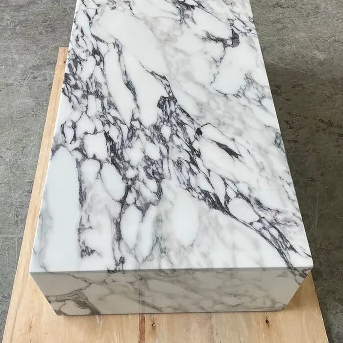 Petite table basse ronde avec tiroirs
