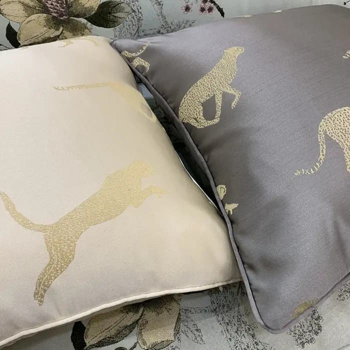 Juste de coussin à motif de léopard pour canapé et chaise