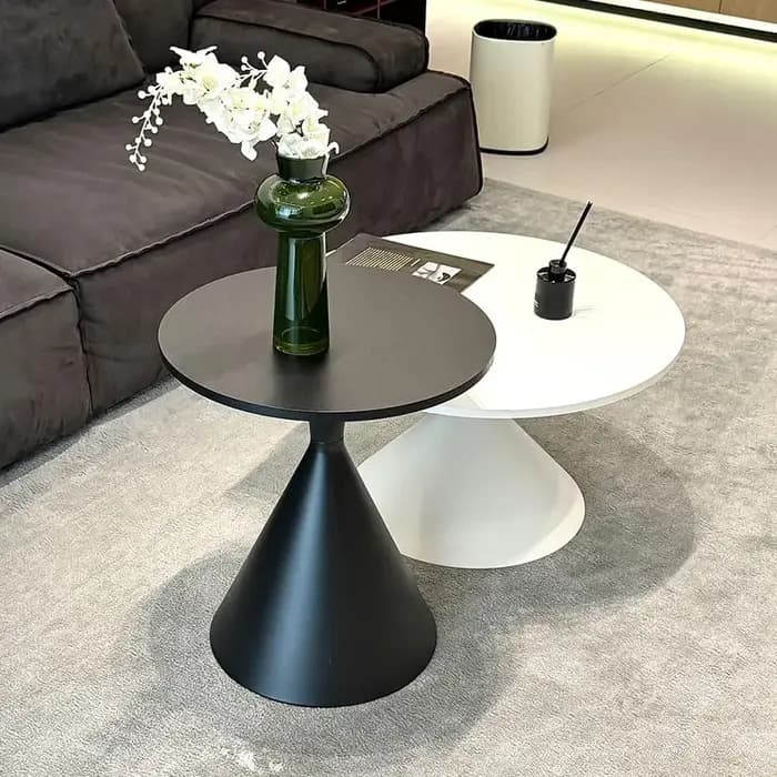 Petite table basse ronde en bois pour salon