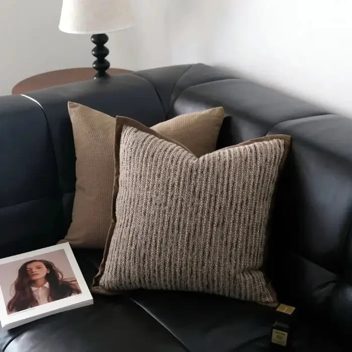 Juste de coussin carrée Maillard au design moderne à rayures