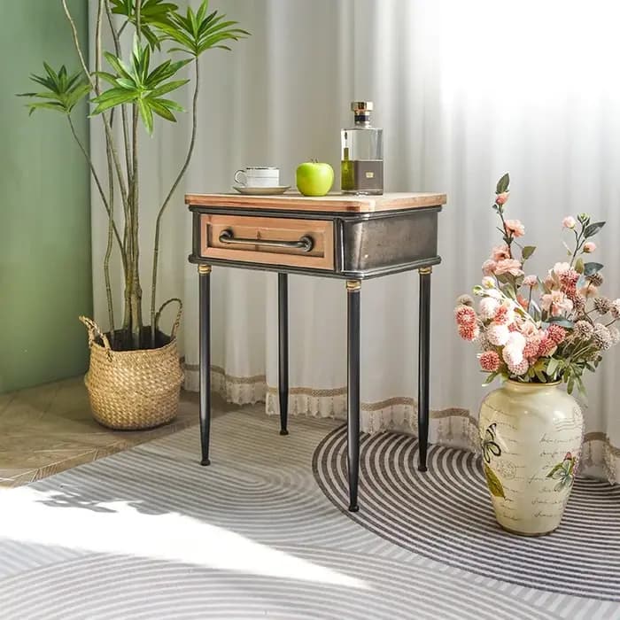 Table basse esthétique à couverture rigide