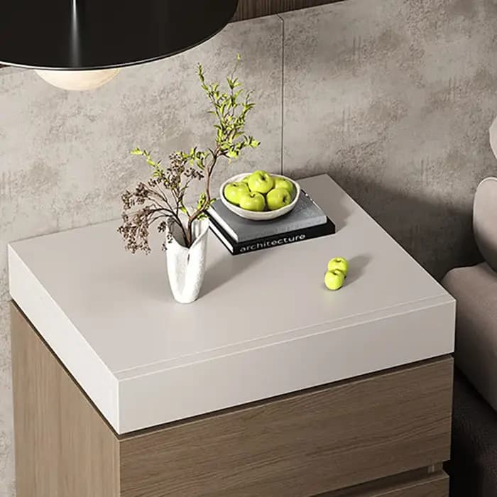 Petite table de chevet style crème avec tiroirs