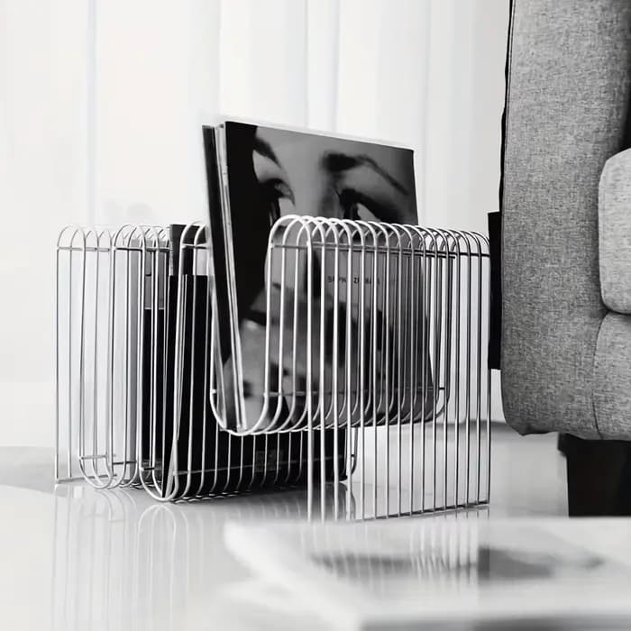 Table et bibliothèque multifonctions modernes avec cadre robuste enduit de poudre, design minimalist