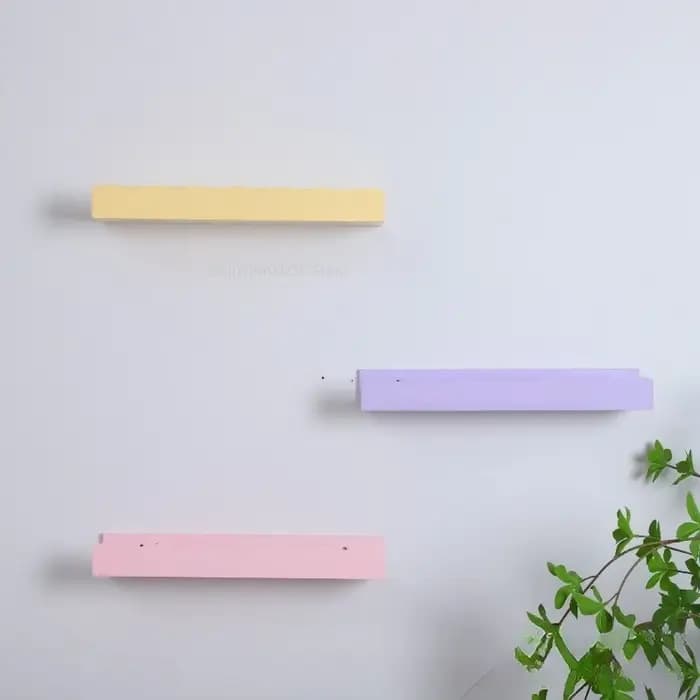 Étagère murale en bois pour salon