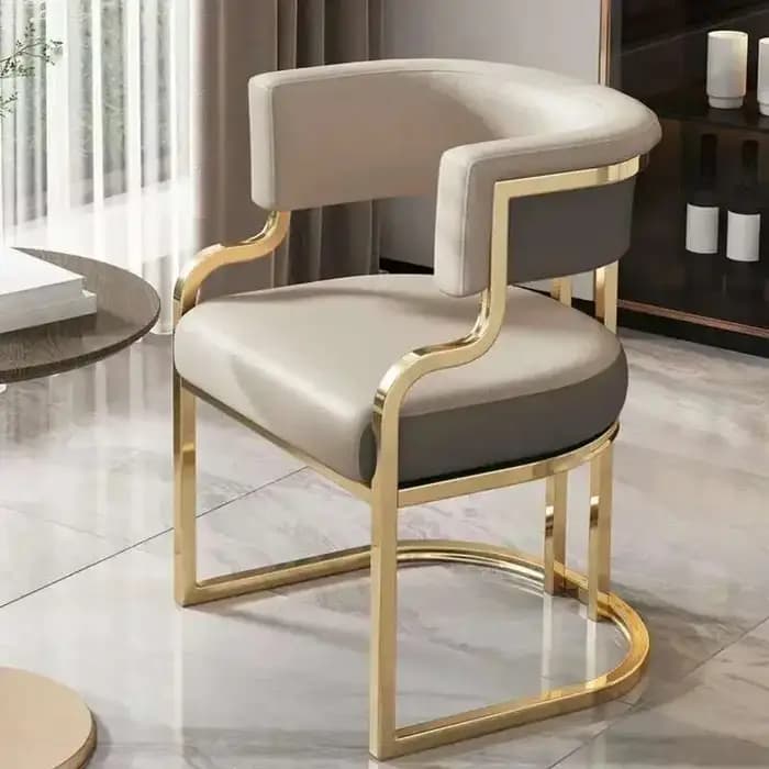 Chaises de salle à manger dorées de luxe