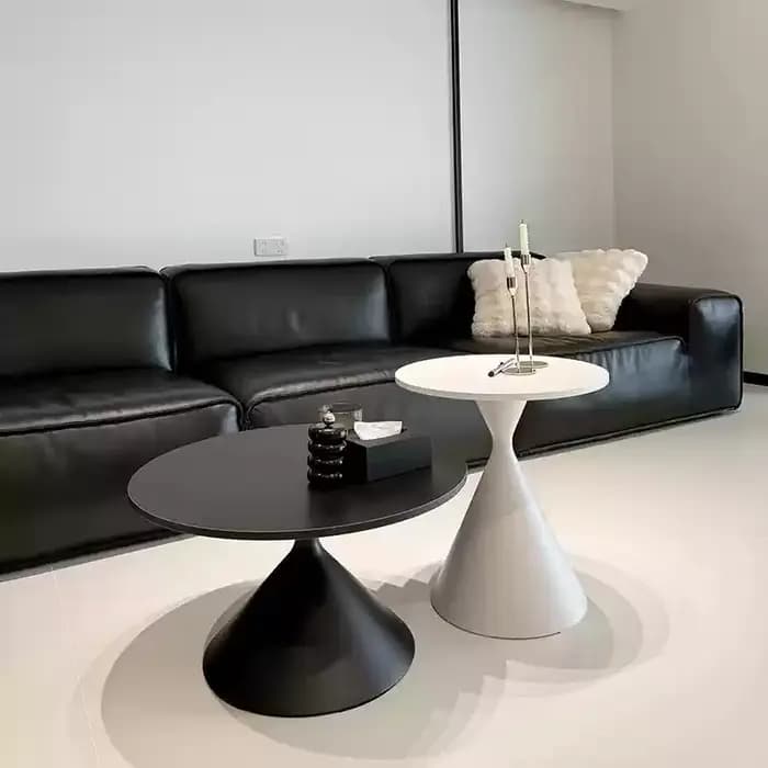 Petite table basse ronde en bois pour salon