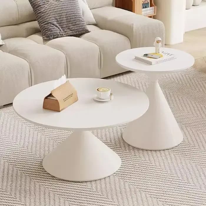 Petite table basse ronde en bois pour salon