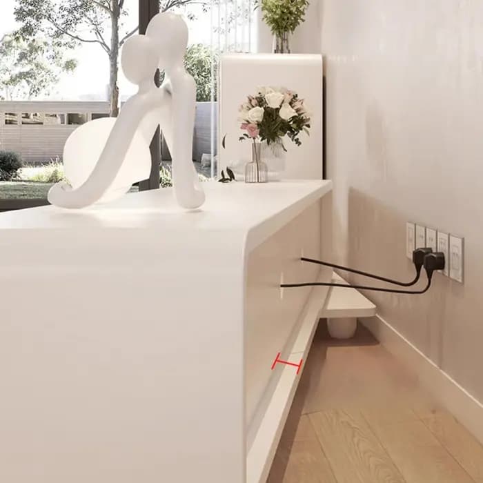 Meuble TV de luxe avec portes vitrées et poignées