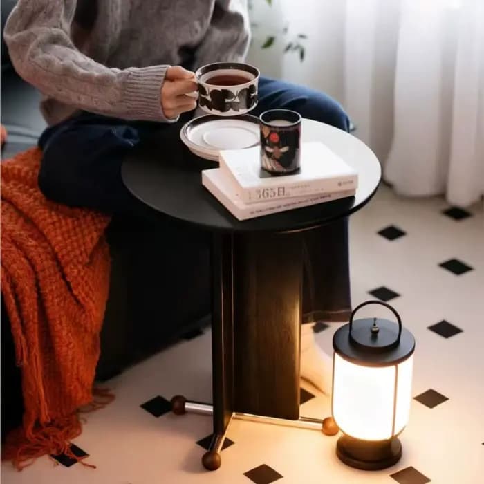 MOMO – petite table basse rétro en bois massif de noyer