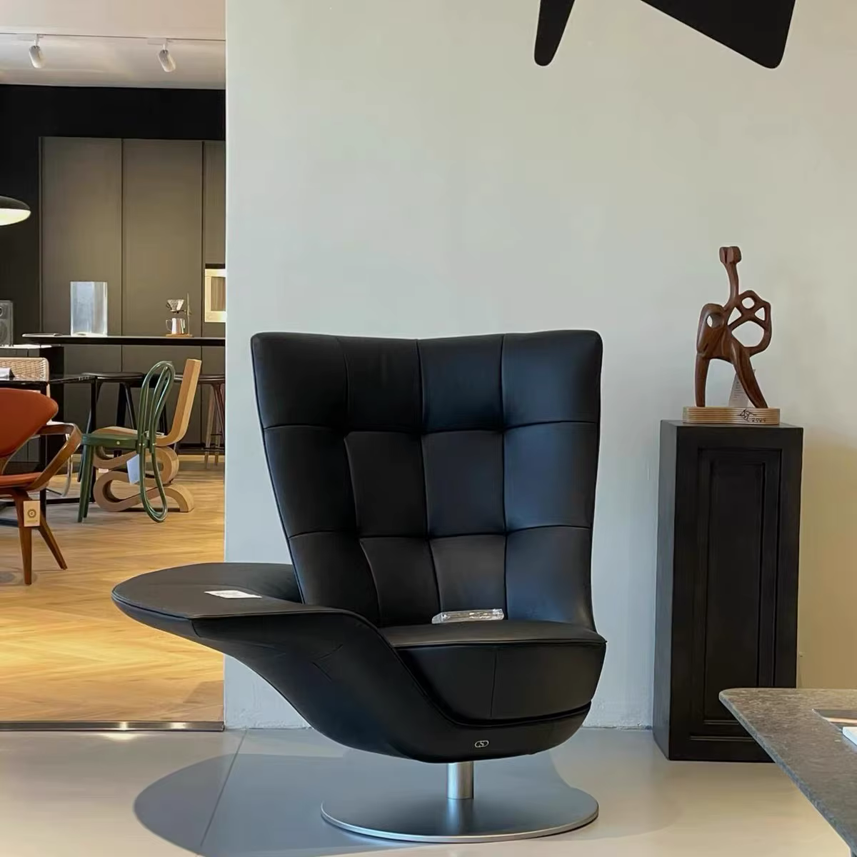 FRP – chaise de loisirs rotative avec accoudoir créatif, chaise de réception pour Villa et hôtel