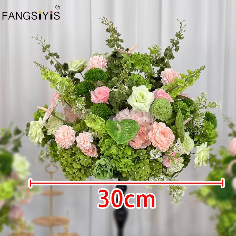 Décoration de mariage : rangée de fleurs, centre de table, arrangement vert et rose, toile de fond, 