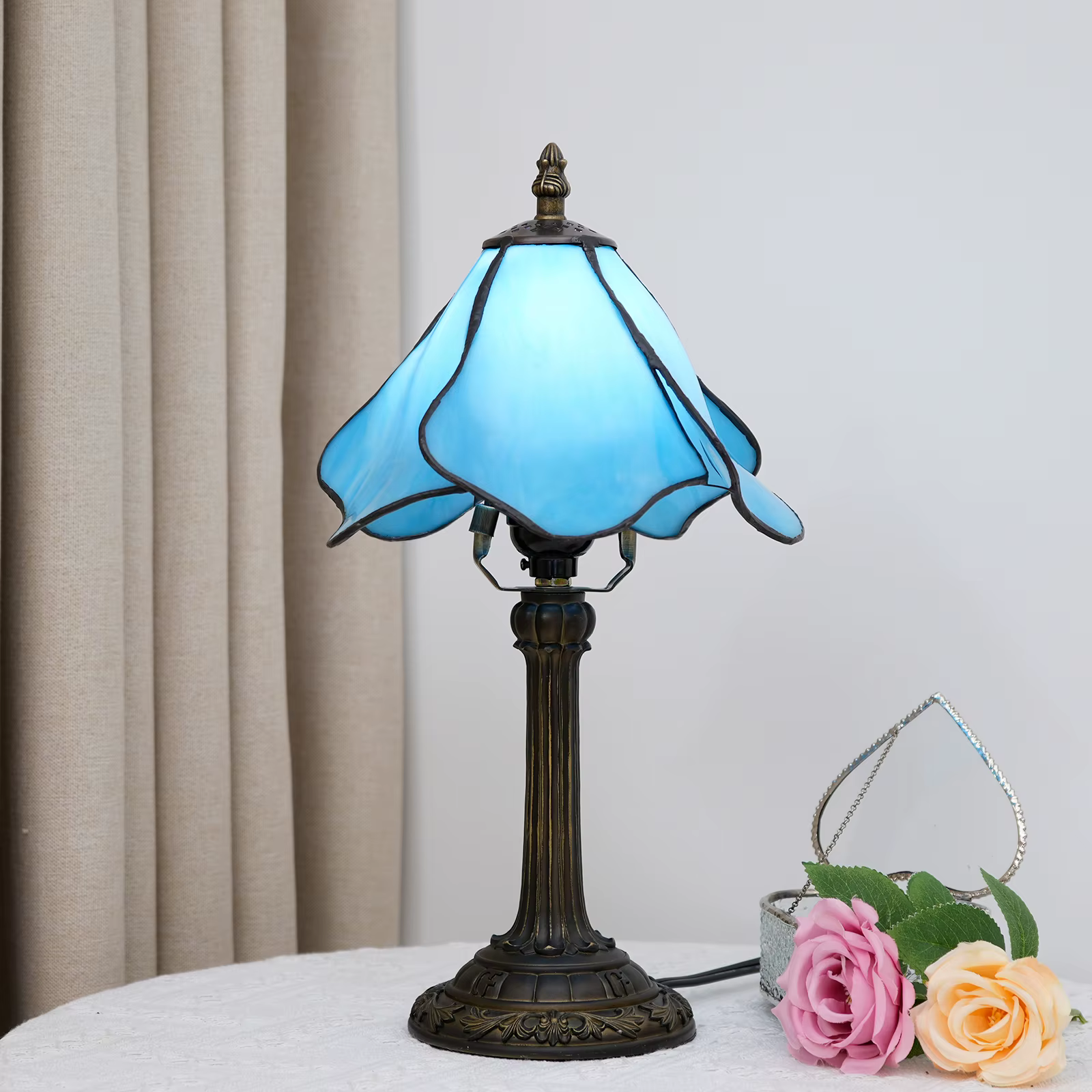 Lampe de bureau de style vintage avec abat-jour en verre teinté, lampes de chevet modernes en forme 