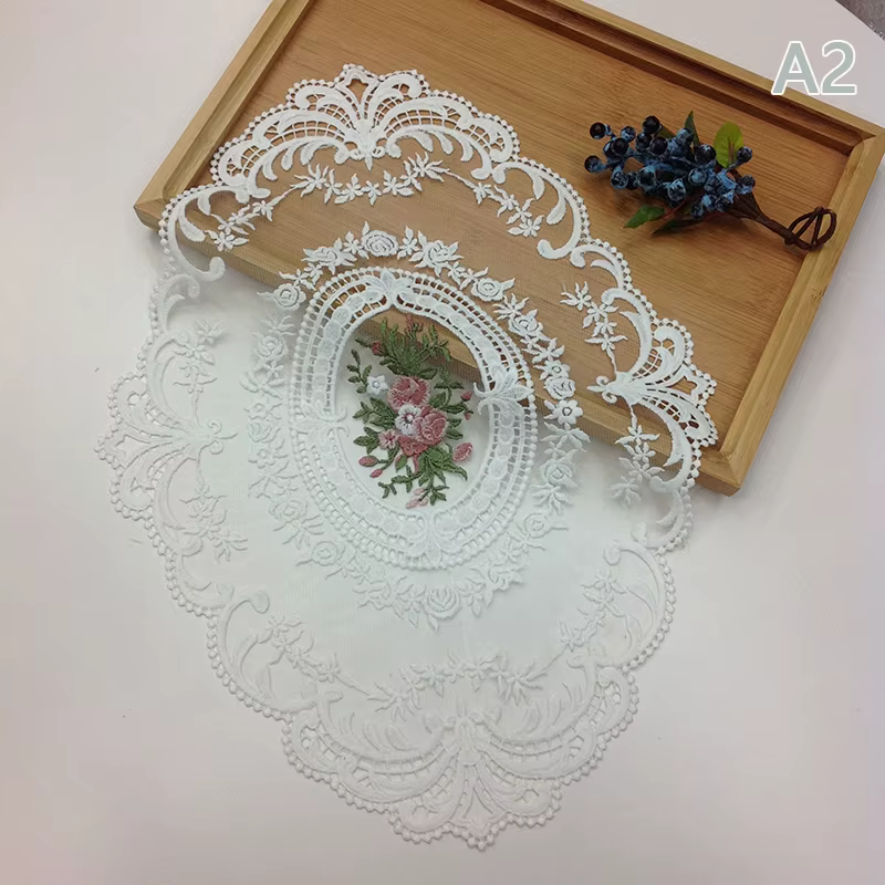 Nappe de table brodée élégante, nappe ronde en dentelle, sous-verres et serviettes de table pour déc