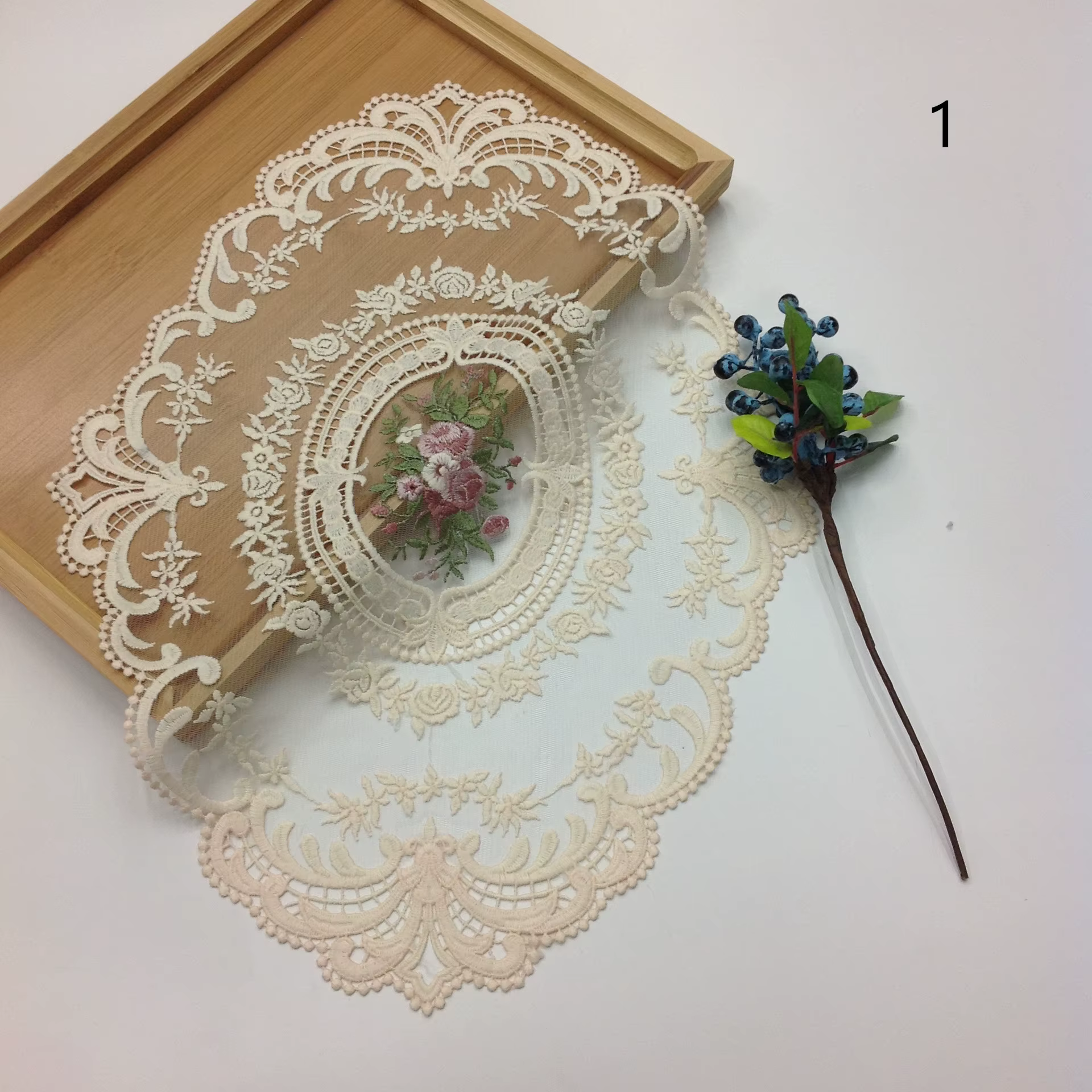 Napperon Vintage en dentelle brodé, nappe décorative pour salle à manger, fête de mariage, sous-verr