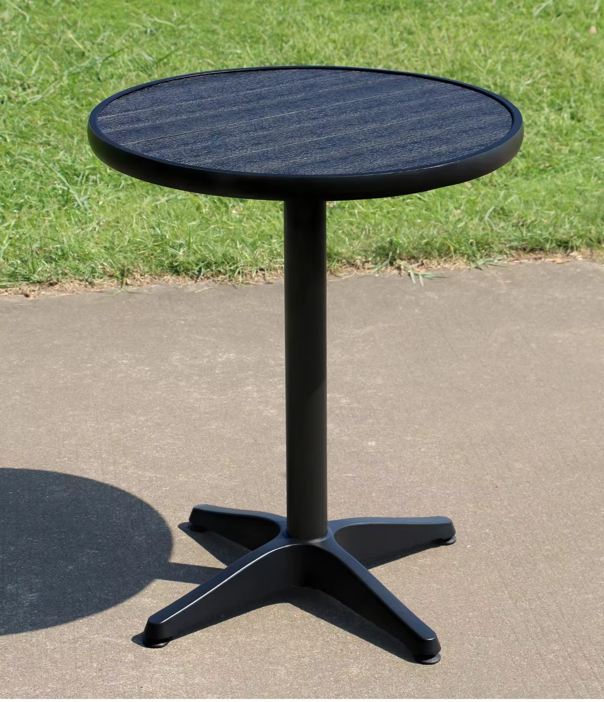 Table Basse d'Extérieur Noire en Bois-Plastique Moderne – Offre Spéciale pour Jardin, Salon et Maiso