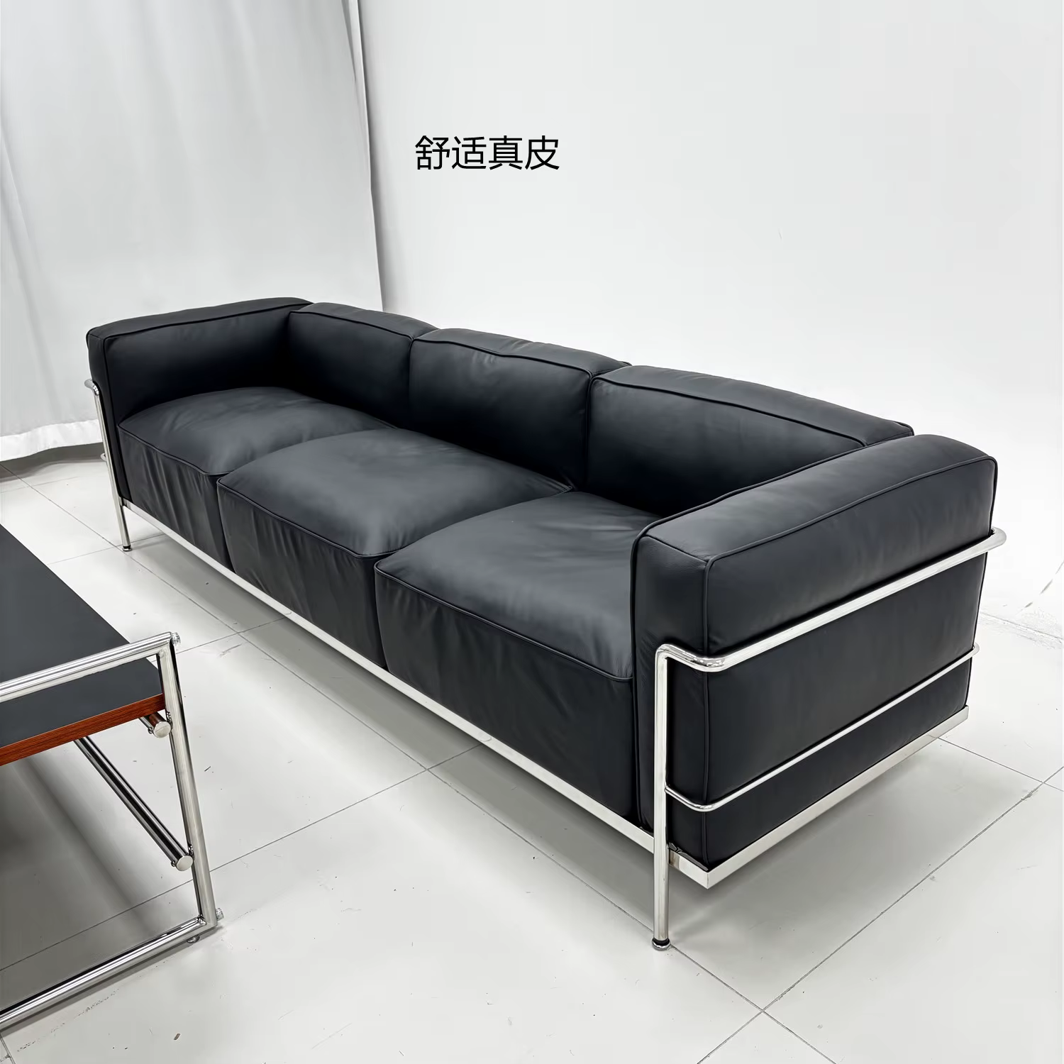 Canapé 3 places en cuir véritable noir de luxe nordique avec coussins en éponge pour salon école sou