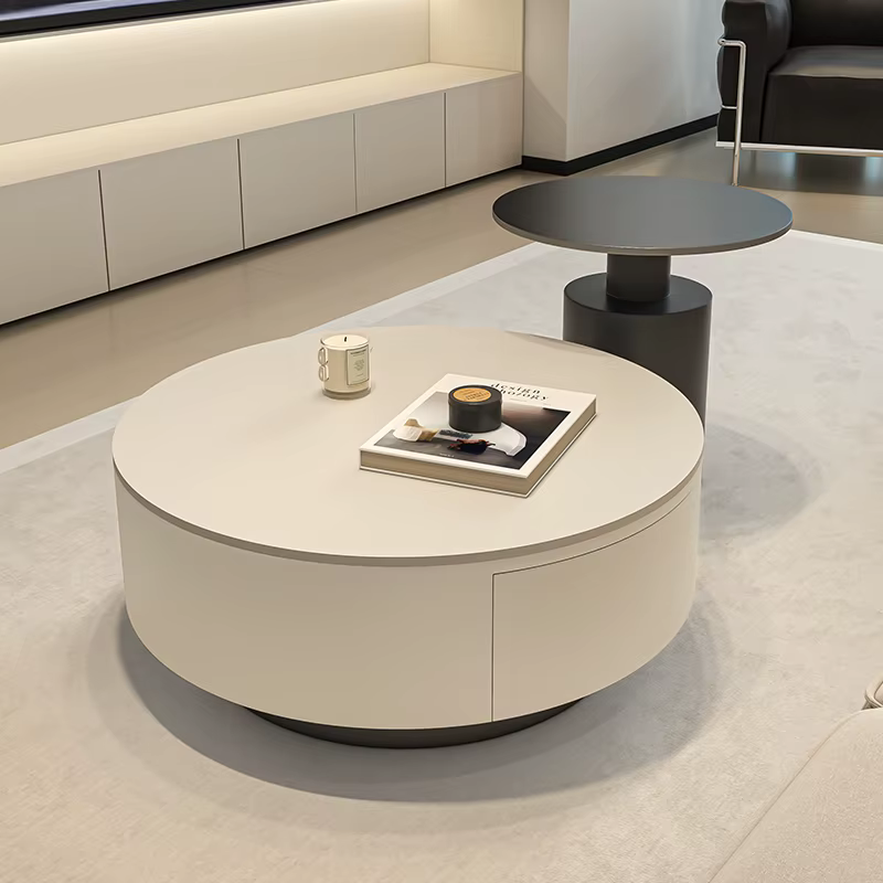 Tables basses transparentes de styliste