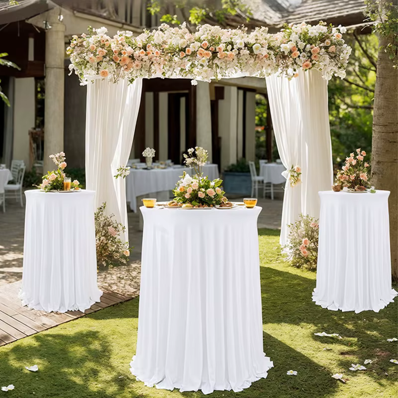 Couverture de table blanche pour conférence d'hôtel