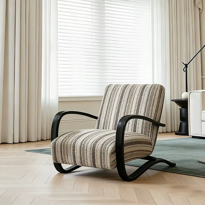 Chaises de salon en bois