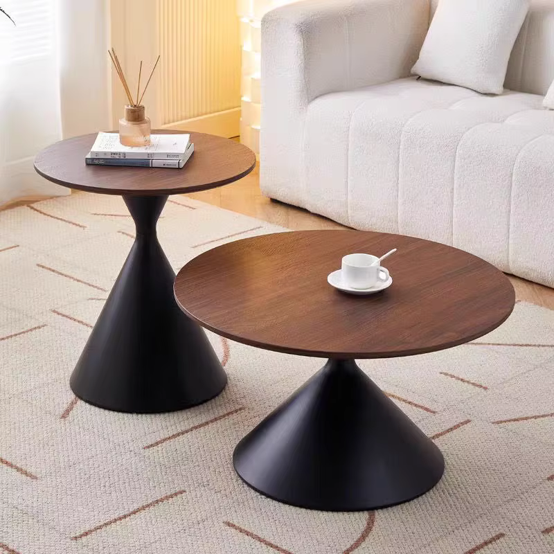 Petite table basse ronde en bois pour salon