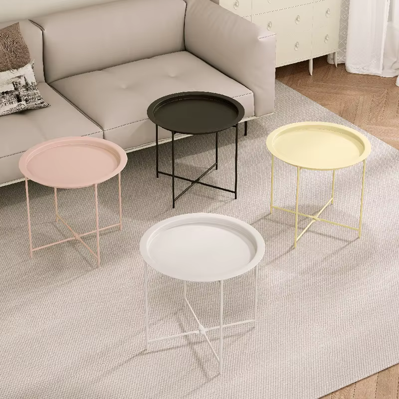 Table basse minimaliste pour la maison