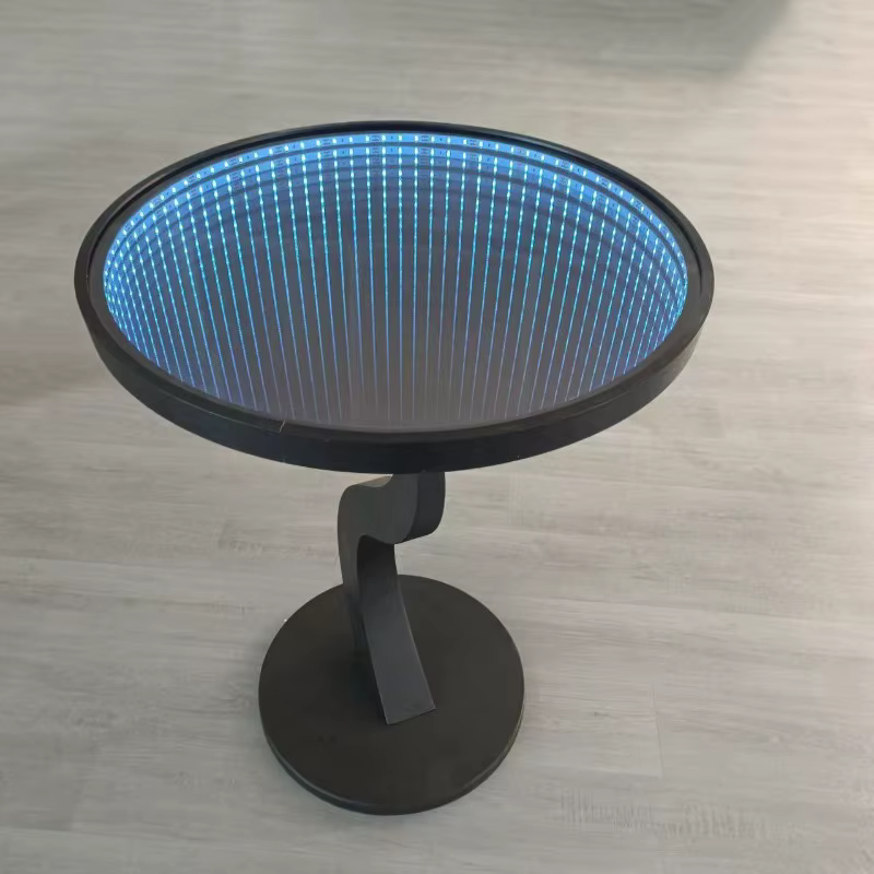 Table basse ronde éclairée en métal